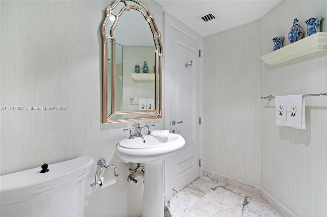 Recently Sold: $1,665,000 (2 beds, 2 baths, 1750 Square Feet)