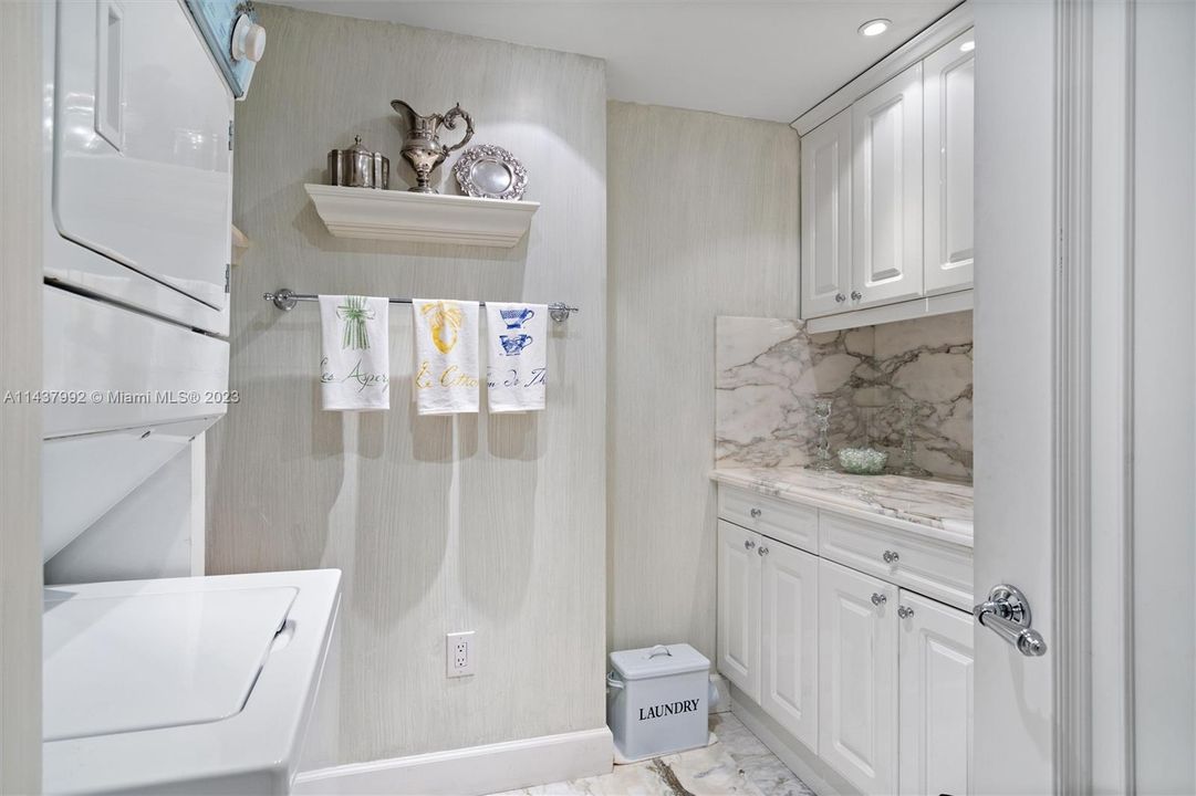 Recently Sold: $1,665,000 (2 beds, 2 baths, 1750 Square Feet)