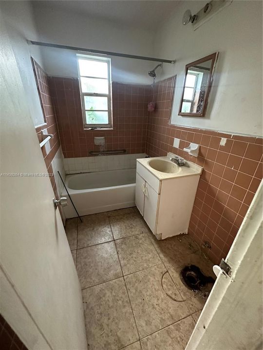 Recently Sold: $315,000 (0 beds, 0 baths, 1496 Square Feet)