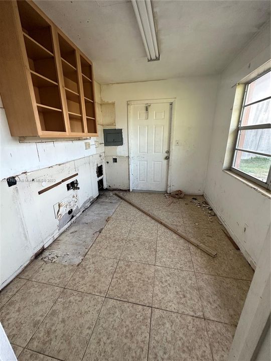 Recently Sold: $315,000 (0 beds, 0 baths, 1496 Square Feet)