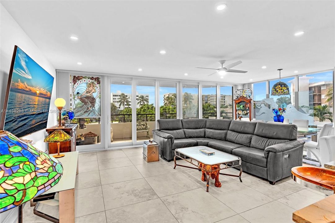Vendido Recientemente: $495,000 (2 camas, 2 baños, 1541 Pies cuadrados)