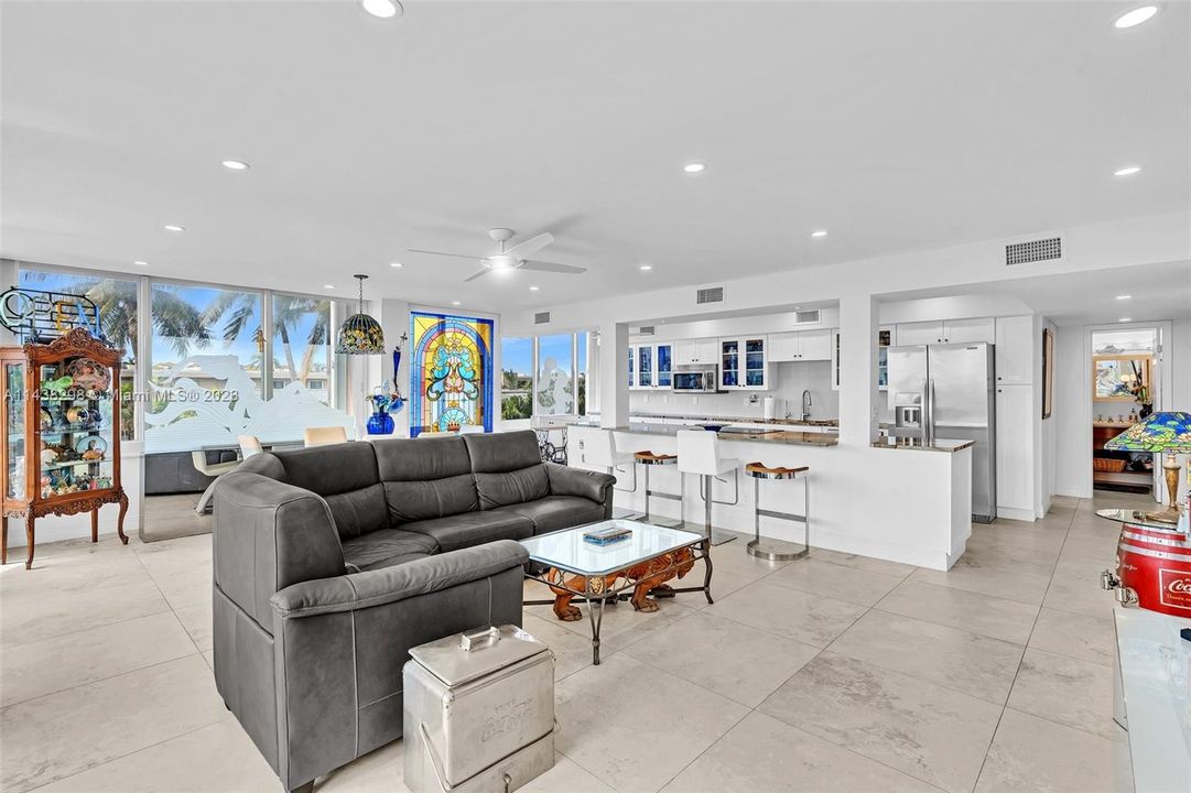 Vendido Recientemente: $495,000 (2 camas, 2 baños, 1541 Pies cuadrados)