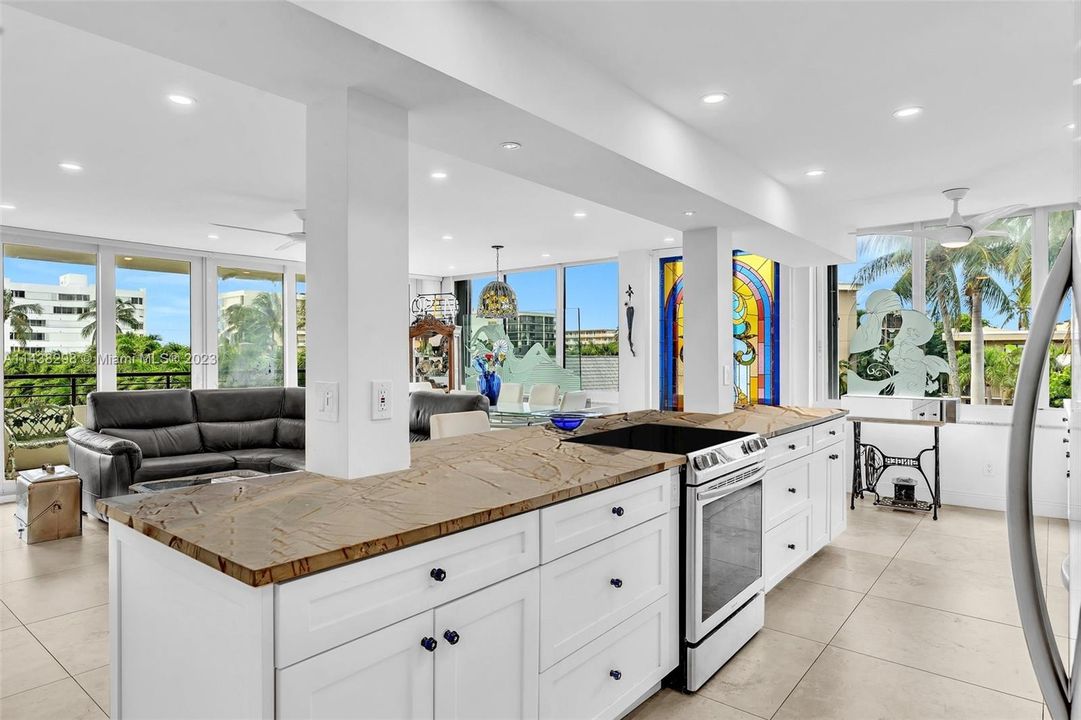 Vendido Recientemente: $495,000 (2 camas, 2 baños, 1541 Pies cuadrados)