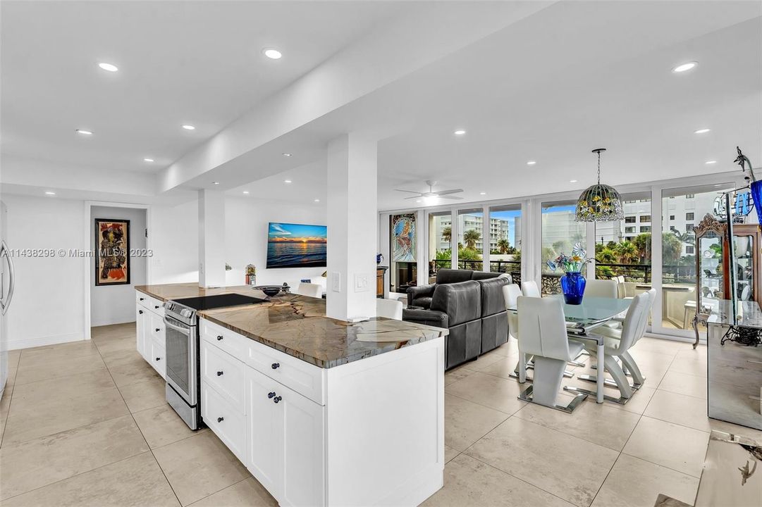 Vendido Recientemente: $495,000 (2 camas, 2 baños, 1541 Pies cuadrados)