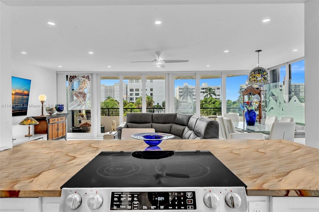 Vendido Recientemente: $495,000 (2 camas, 2 baños, 1541 Pies cuadrados)