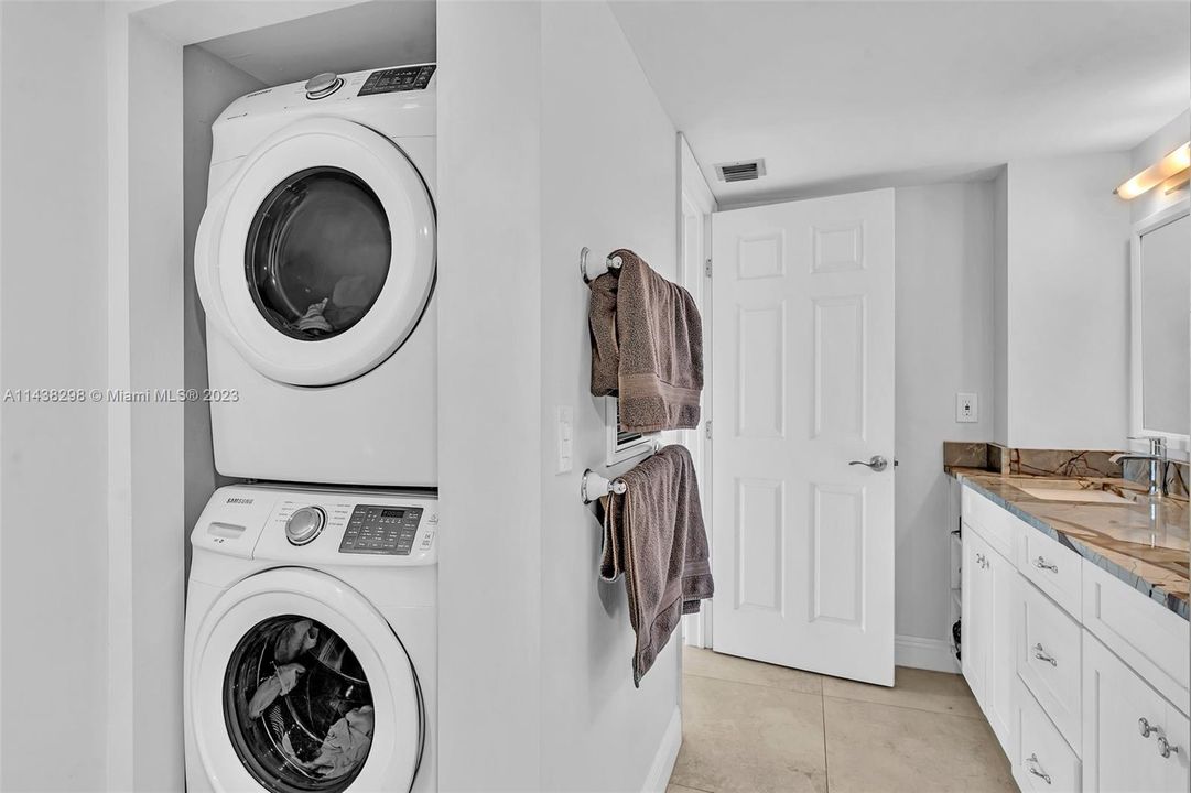 Vendido Recientemente: $495,000 (2 camas, 2 baños, 1541 Pies cuadrados)