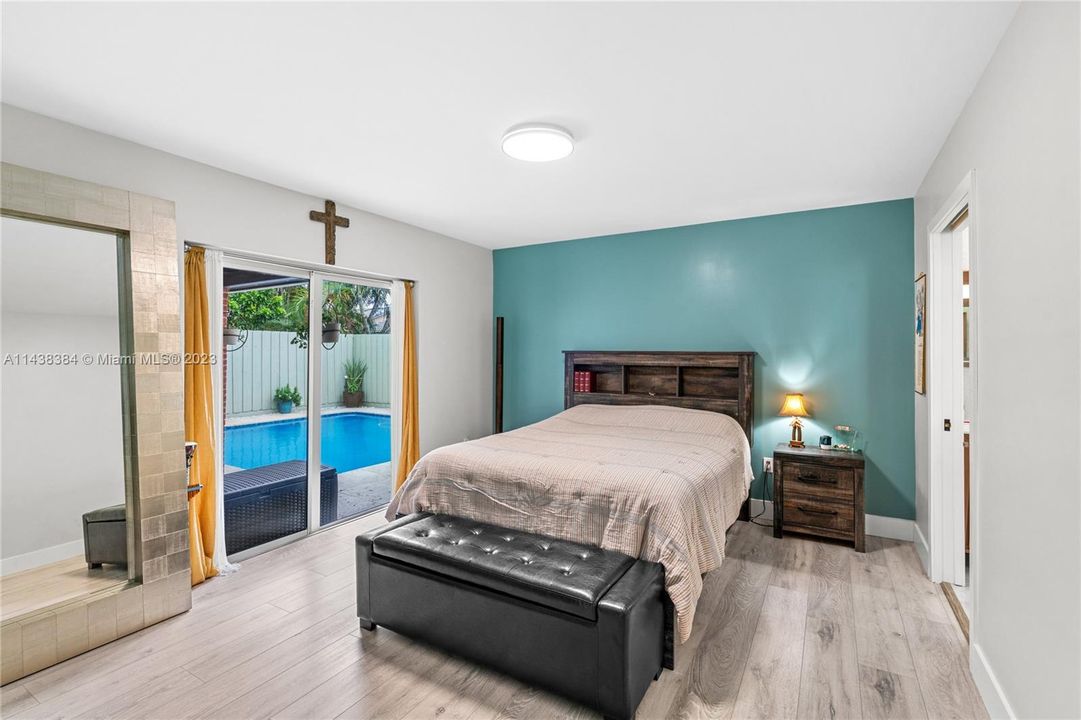 Recently Sold: $630,000 (3 beds, 2 baths, 1572 Square Feet)