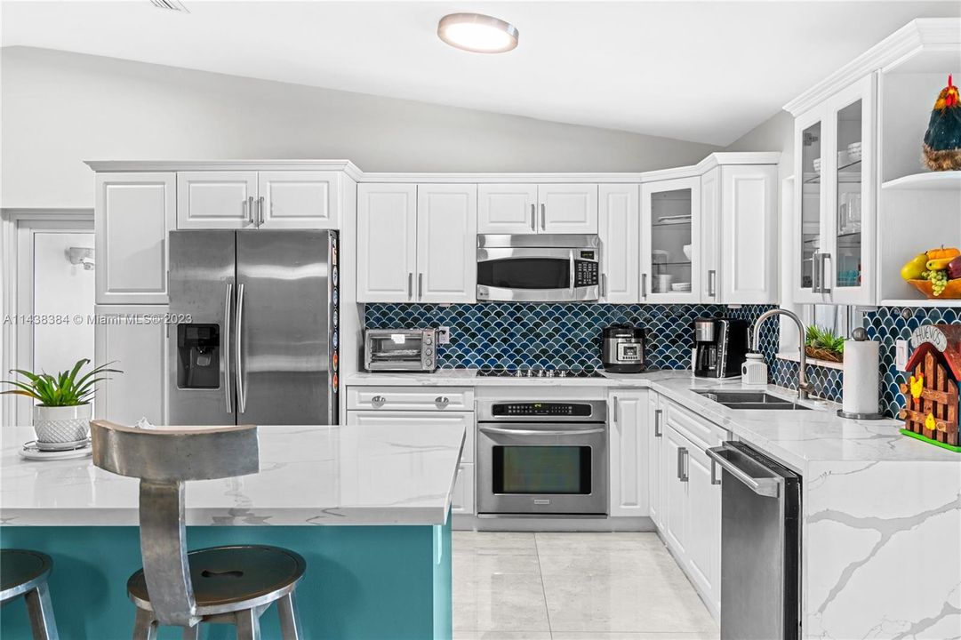 Recently Sold: $630,000 (3 beds, 2 baths, 1572 Square Feet)