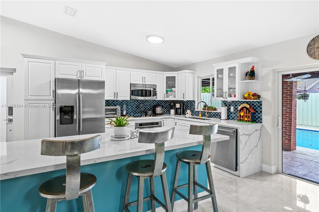 Recently Sold: $630,000 (3 beds, 2 baths, 1572 Square Feet)