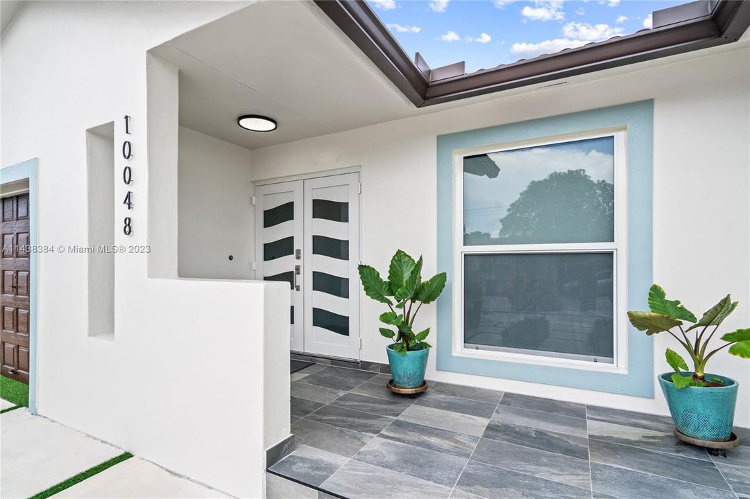 Recently Sold: $630,000 (3 beds, 2 baths, 1572 Square Feet)