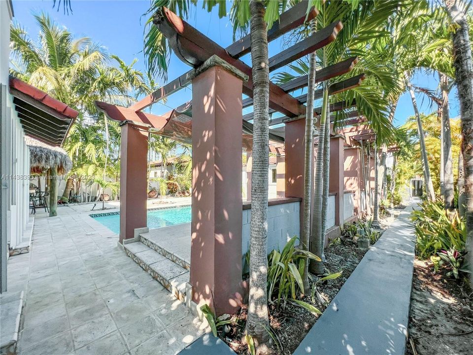 Recently Sold: $1,495,000 (3 beds, 3 baths, 0 Square Feet)