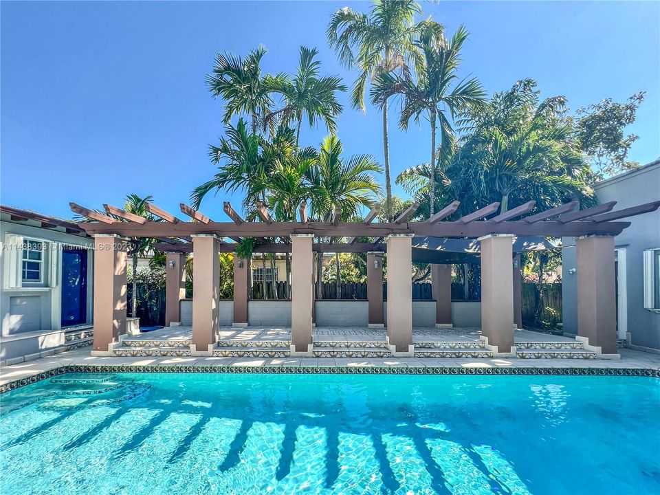 Recently Sold: $1,495,000 (3 beds, 3 baths, 0 Square Feet)
