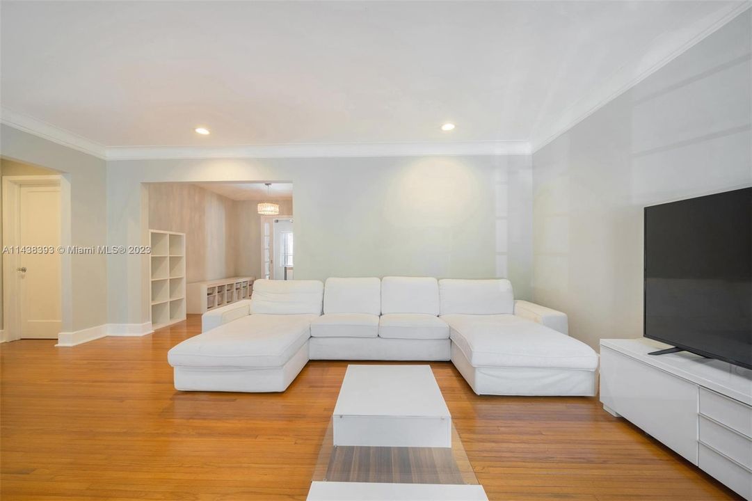 Recently Sold: $1,495,000 (3 beds, 3 baths, 0 Square Feet)