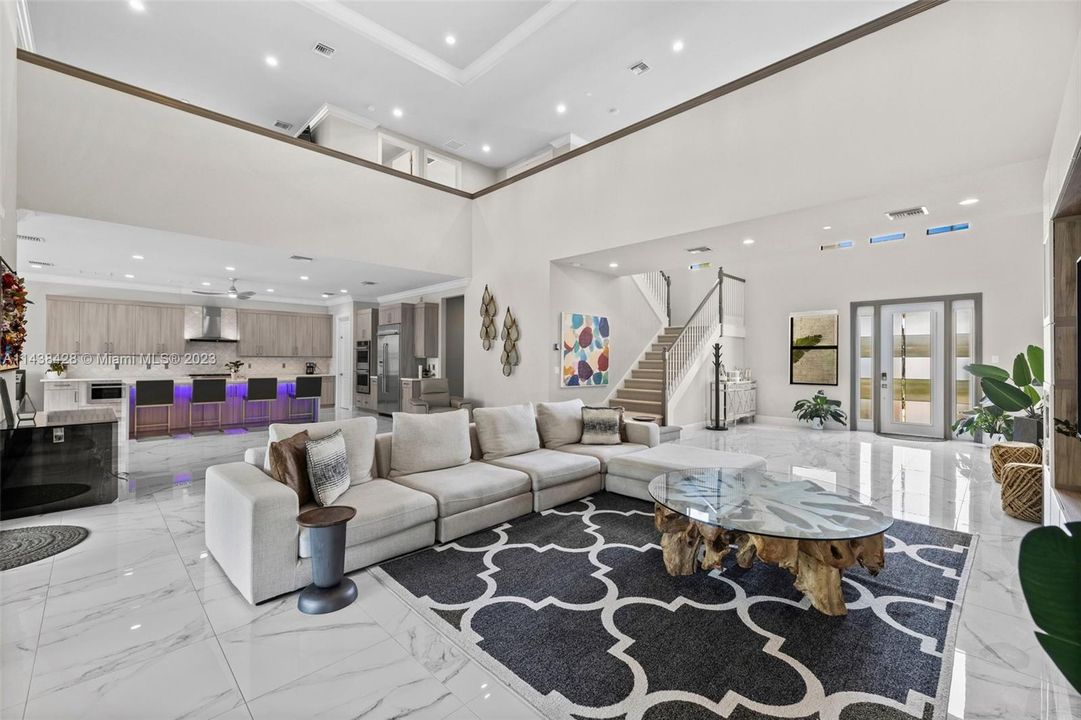 最近租的: $13,900 (5 贝兹, 5 浴室, 4605 平方英尺)