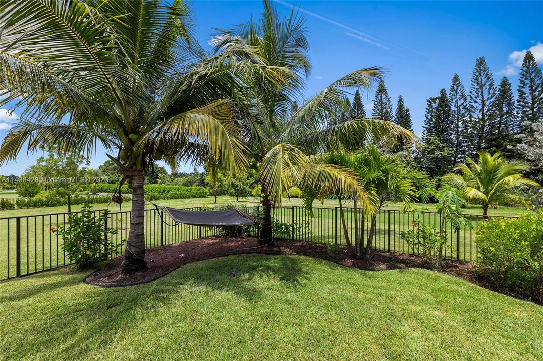 最近租的: $13,900 (5 贝兹, 5 浴室, 4605 平方英尺)