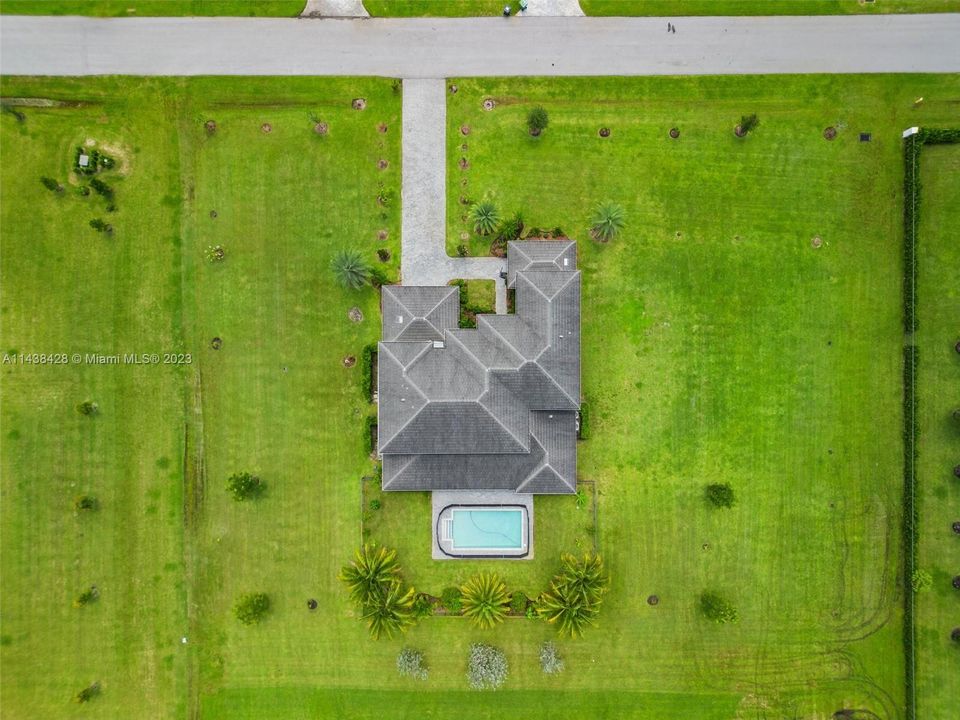 最近租的: $13,900 (5 贝兹, 5 浴室, 4605 平方英尺)