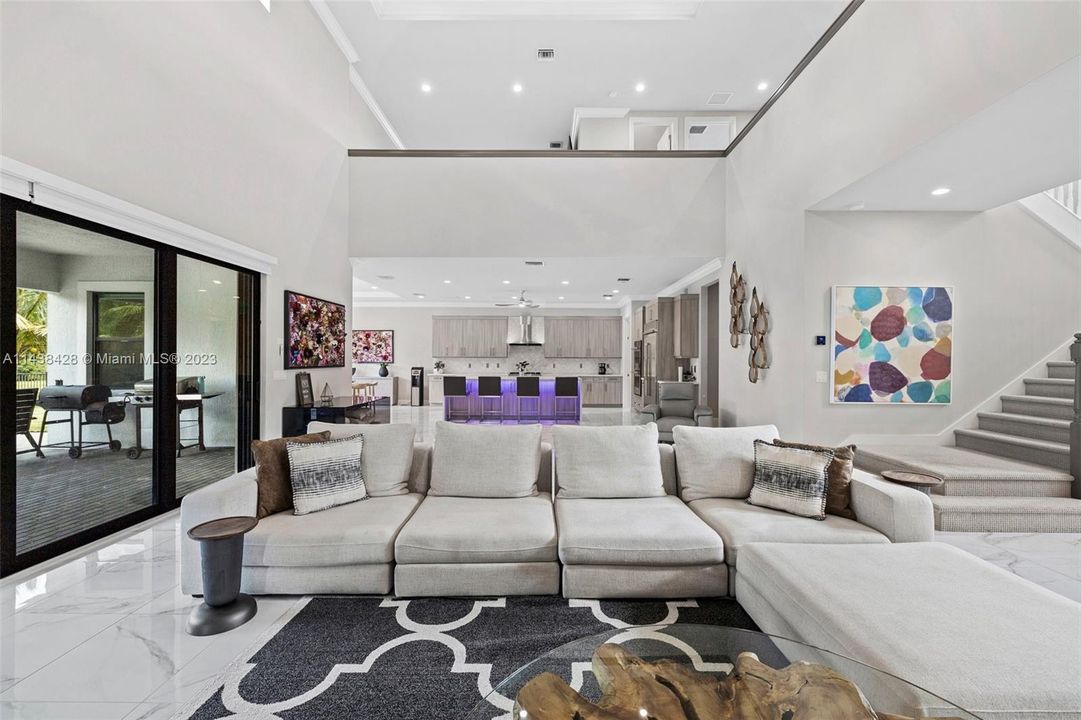 最近租的: $13,900 (5 贝兹, 5 浴室, 4605 平方英尺)