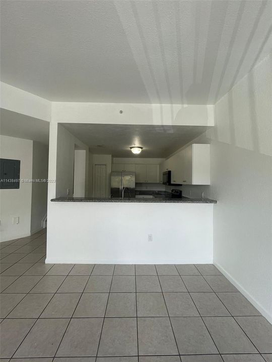 Recently Rented: $2,700 (3 beds, 2 baths, 1429 Square Feet)