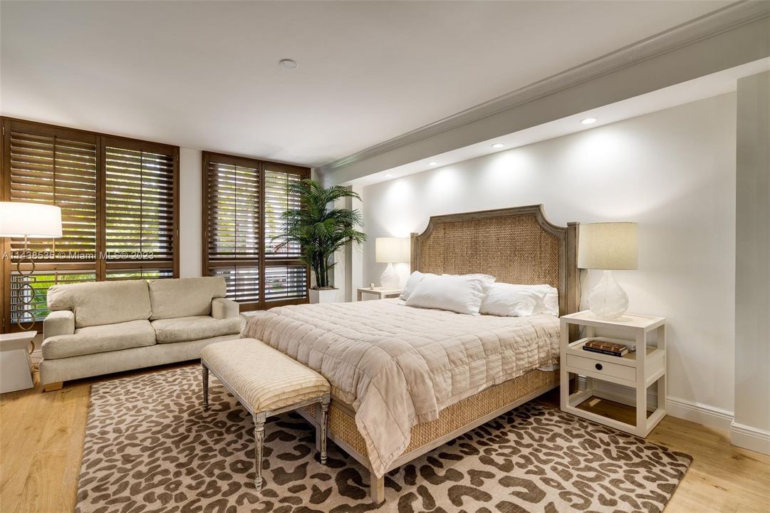 Recently Sold: $2,997,500 (3 beds, 4 baths, 3112 Square Feet)