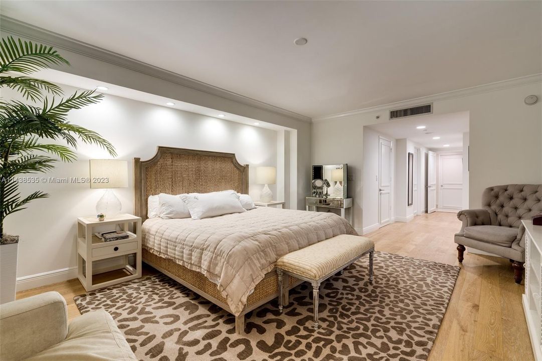 Recently Sold: $2,997,500 (3 beds, 4 baths, 3112 Square Feet)