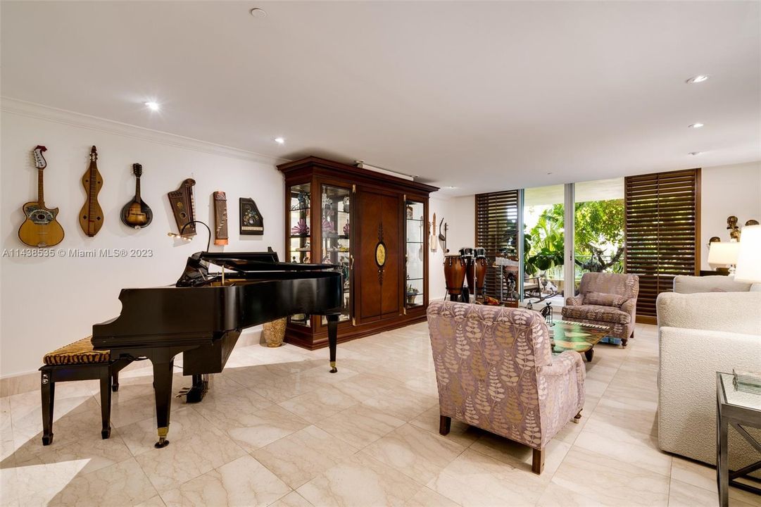 Recently Sold: $2,997,500 (3 beds, 4 baths, 3112 Square Feet)