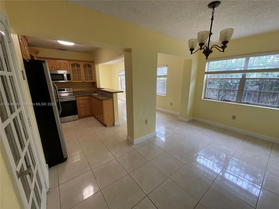 Recently Rented: $28,885 (2 beds, 1 baths, 2029 Square Feet)