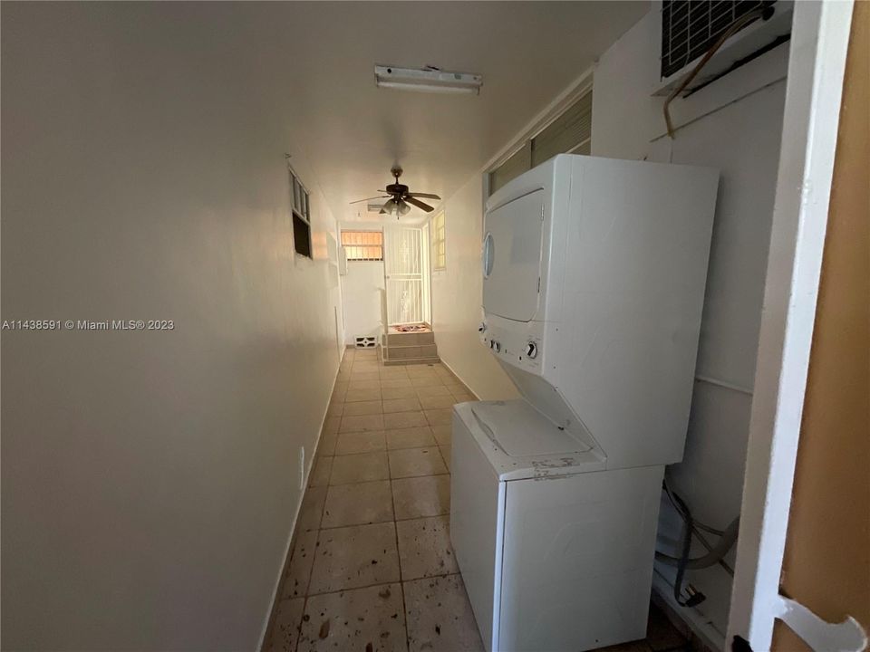 Recently Rented: $28,885 (2 beds, 1 baths, 2029 Square Feet)