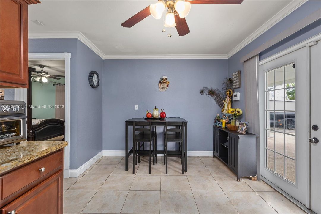 Недавно продано: $485,000 (3 спален, 2 ванн, 1092 Квадратных фут)