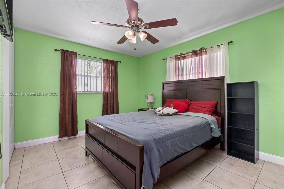 Недавно продано: $485,000 (3 спален, 2 ванн, 1092 Квадратных фут)