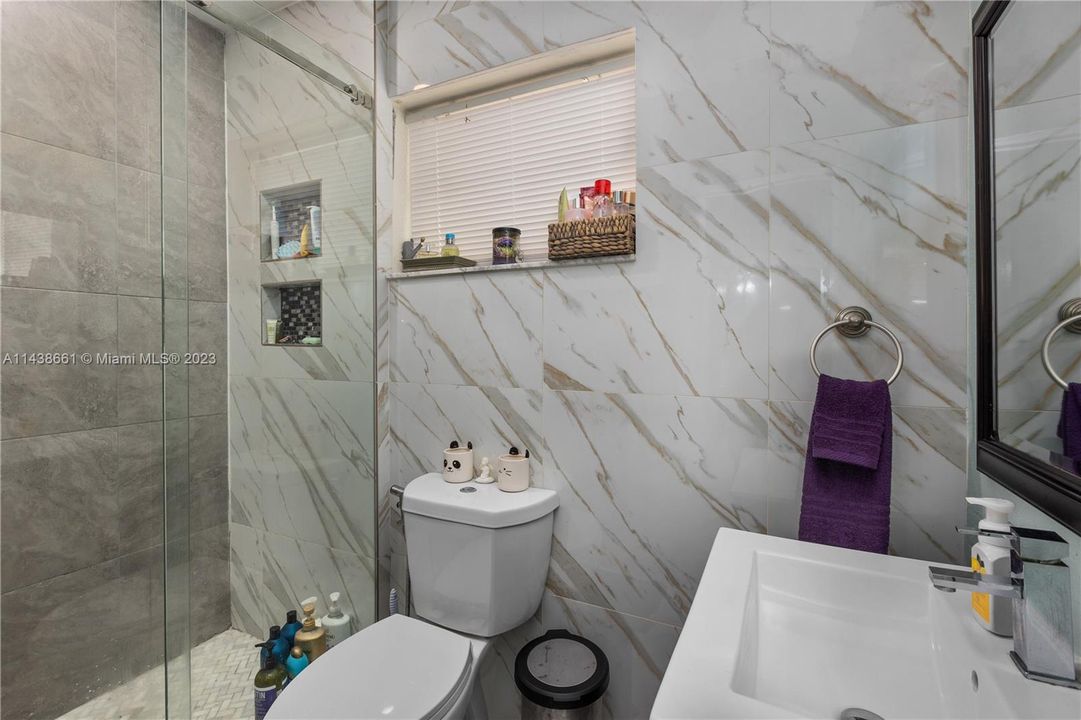 Недавно продано: $485,000 (3 спален, 2 ванн, 1092 Квадратных фут)