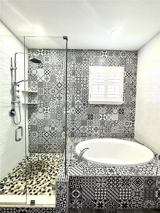 Recently Rented: $4,000 (3 beds, 2 baths, 1980 Square Feet)