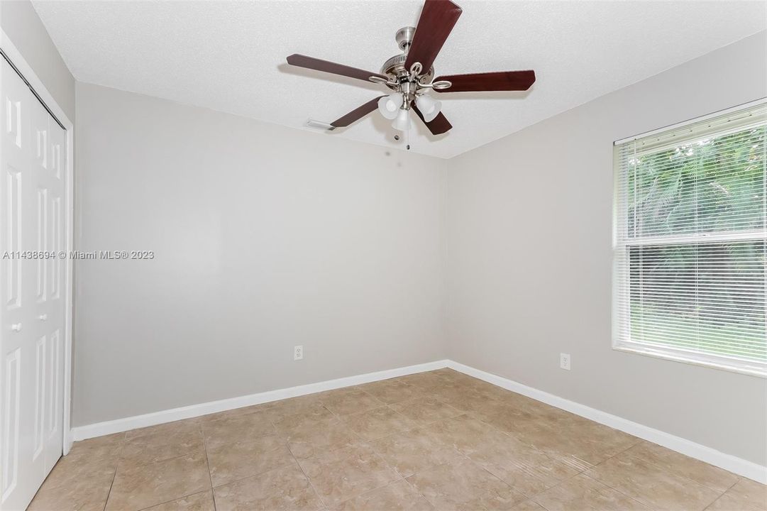 Recently Rented: $3,570 (3 beds, 2 baths, 1489 Square Feet)