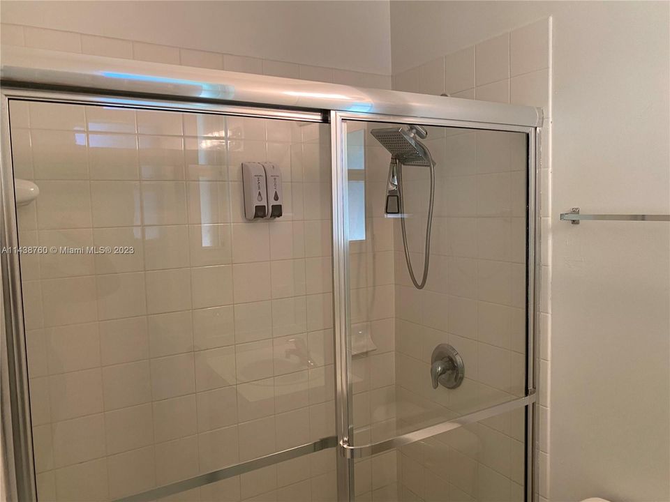 最近租的: $2,300 (3 贝兹, 2 浴室, 1169 平方英尺)
