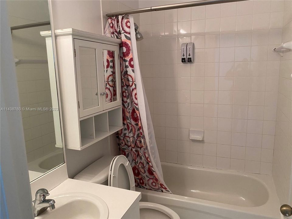 Недавно арендовано: $2,300 (3 спален, 2 ванн, 1169 Квадратных фут)