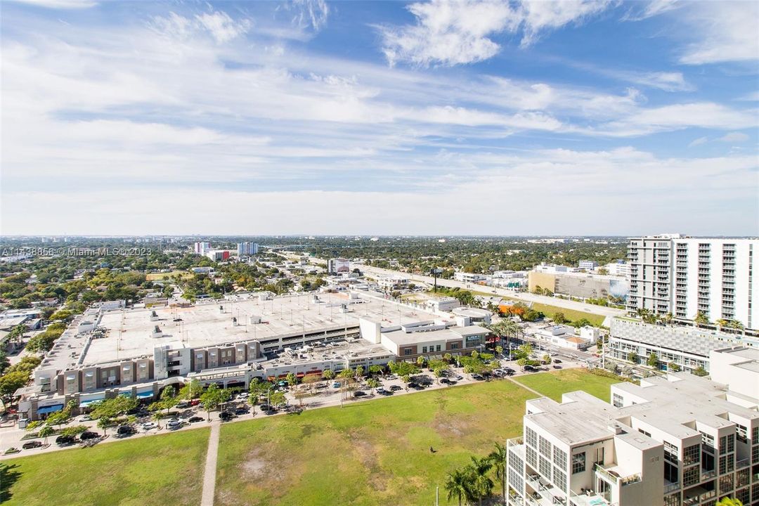 Recently Sold: $528,000 (1 beds, 1 baths, 737 Square Feet)