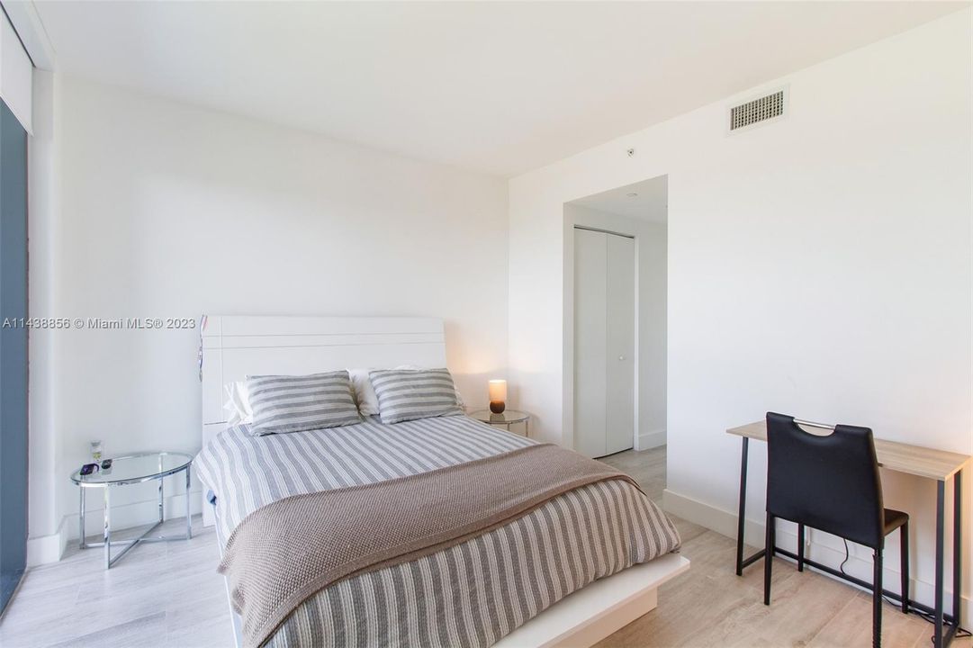 Recently Sold: $528,000 (1 beds, 1 baths, 737 Square Feet)