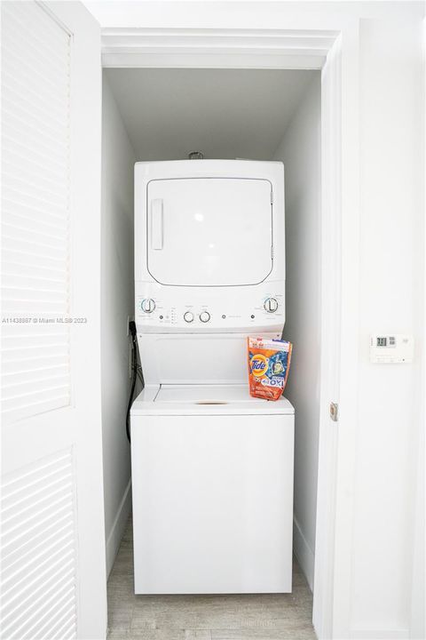 Recently Sold: $515,000 (1 beds, 1 baths, 612 Square Feet)