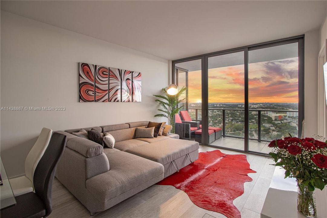 Recently Sold: $515,000 (1 beds, 1 baths, 612 Square Feet)