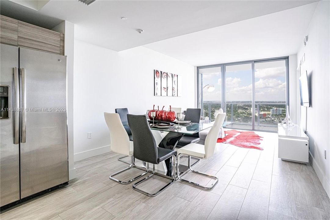 Recently Sold: $515,000 (1 beds, 1 baths, 612 Square Feet)