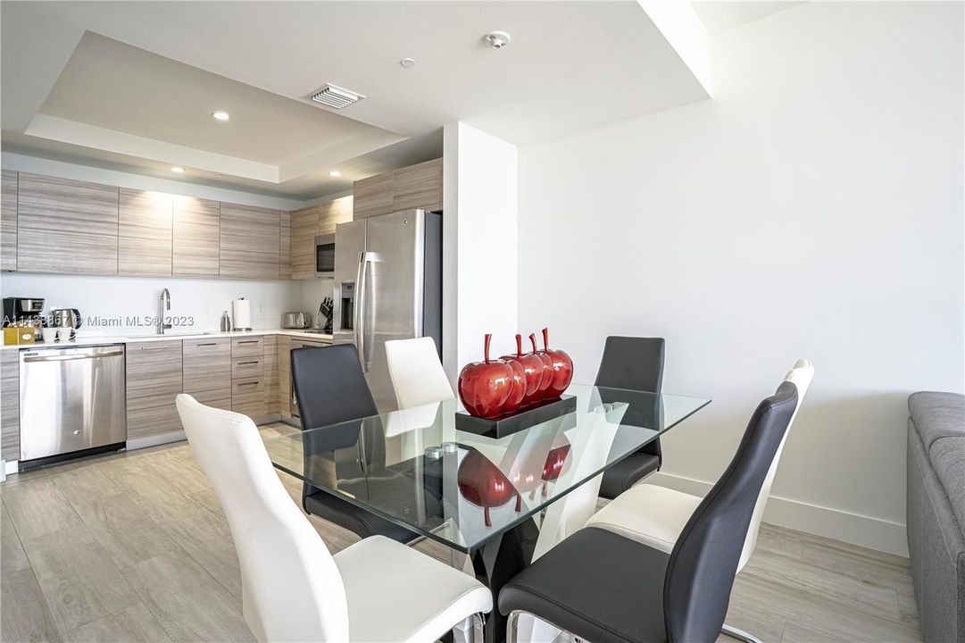 Recently Sold: $515,000 (1 beds, 1 baths, 612 Square Feet)