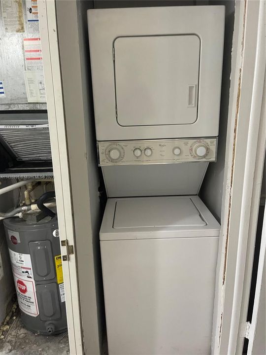 Recently Rented: $2,000 (2 beds, 1 baths, 800 Square Feet)