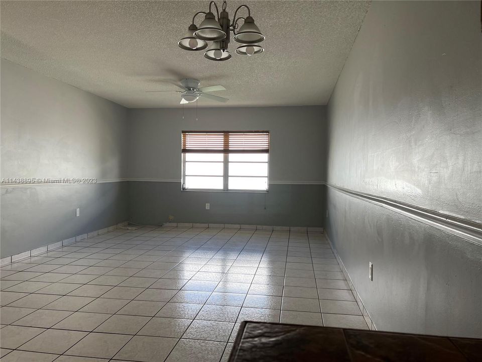 Recently Rented: $2,000 (2 beds, 1 baths, 800 Square Feet)