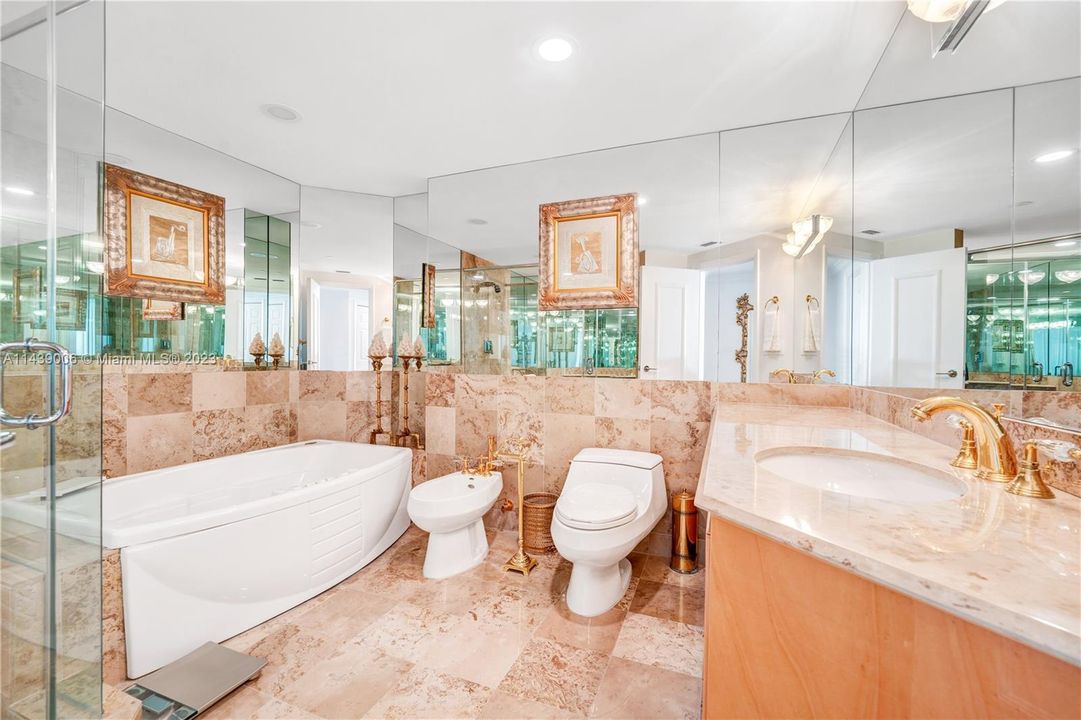 待售: $4,500,000 (3 贝兹, 4 浴室, 2250 平方英尺)