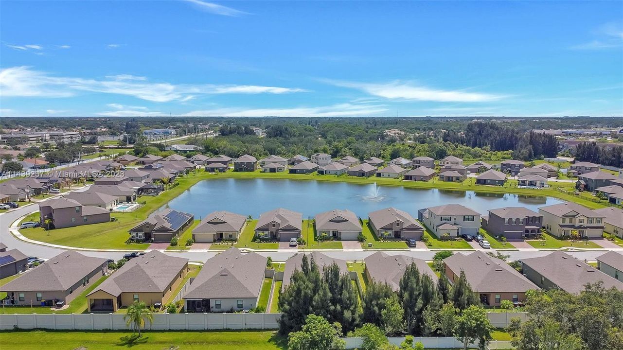 Recently Sold: $440,000 (3 beds, 2 baths, 1790 Square Feet)