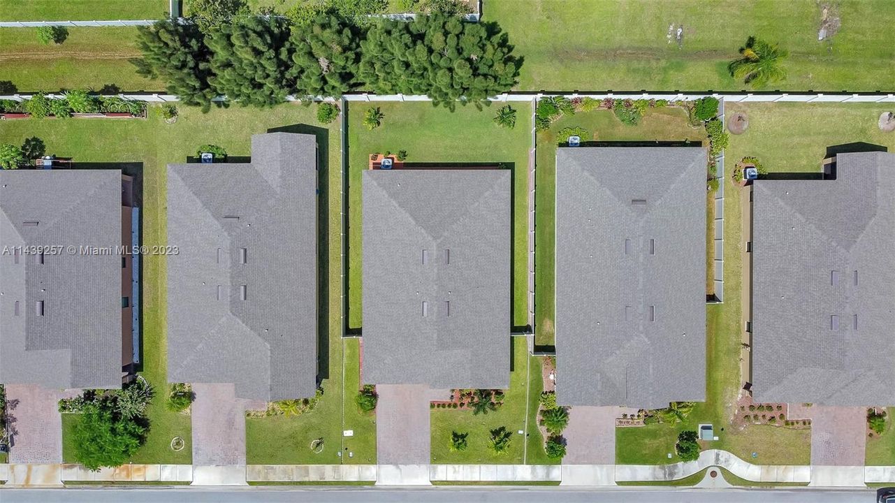 Recently Sold: $440,000 (3 beds, 2 baths, 1790 Square Feet)