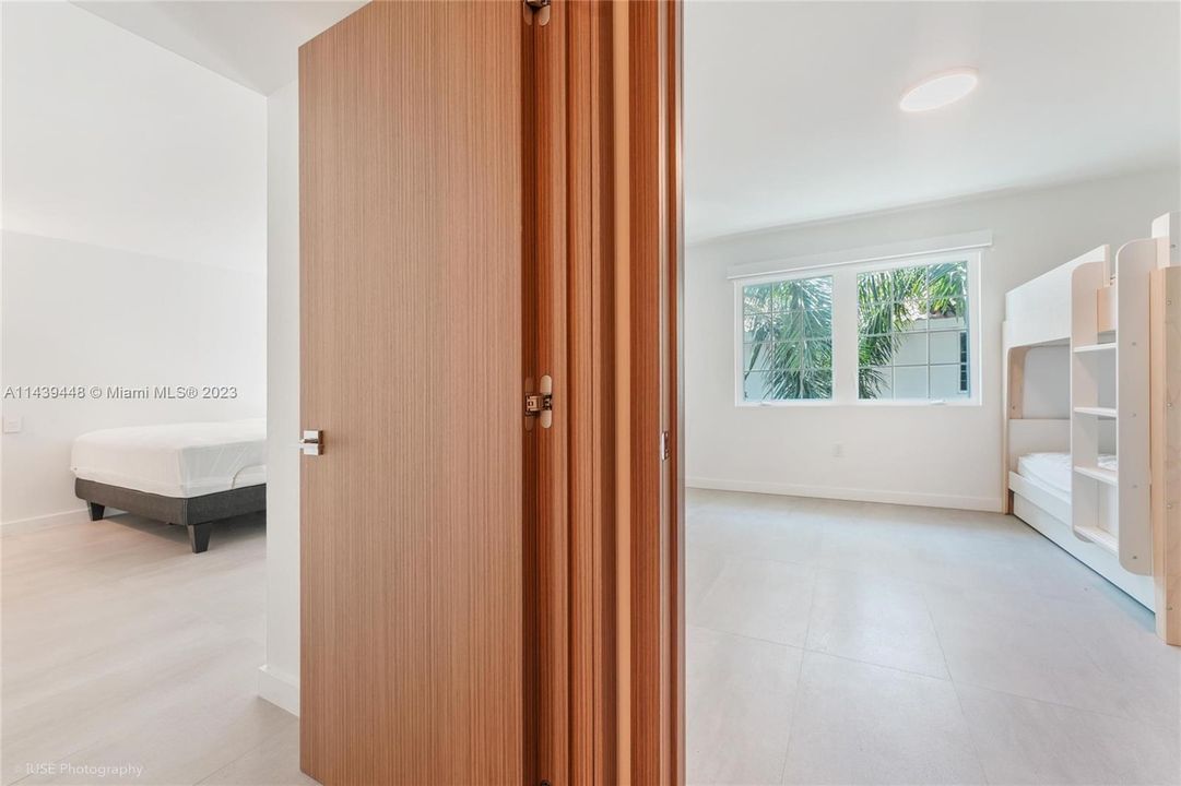 Recently Sold: $1,750,000 (2 beds, 2 baths, 1570 Square Feet)