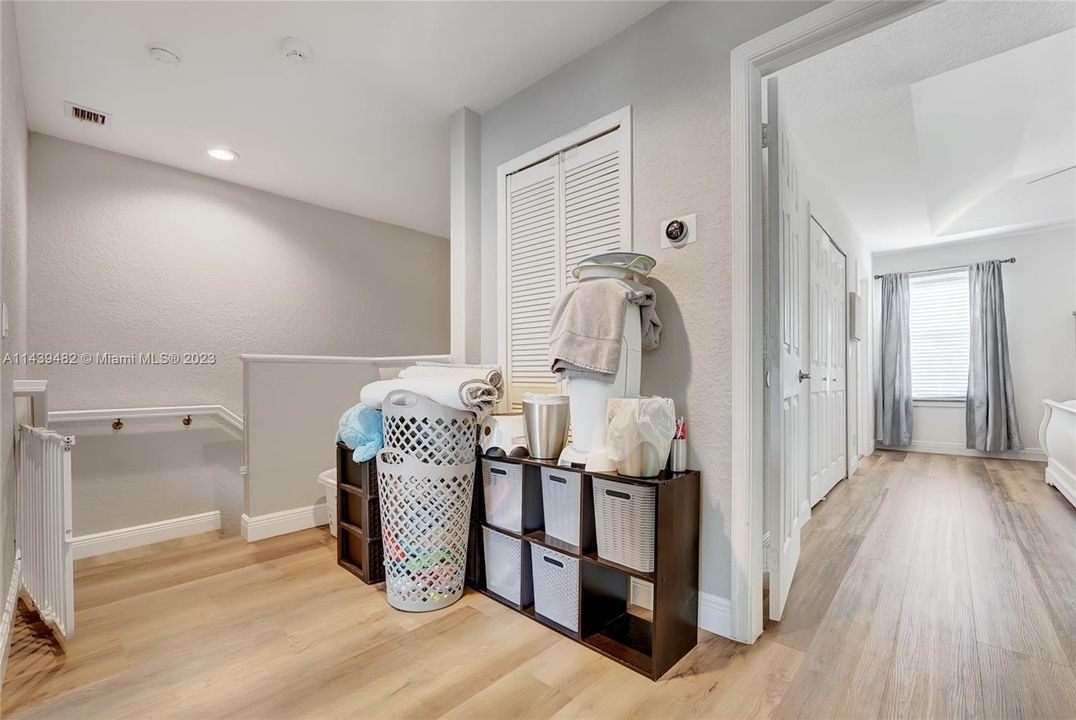 Recently Sold: $500,000 (3 beds, 2 baths, 1728 Square Feet)