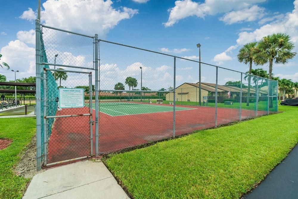 Недавно арендовано: $1,700 (2 спален, 2 ванн, 1111 Квадратных фут)