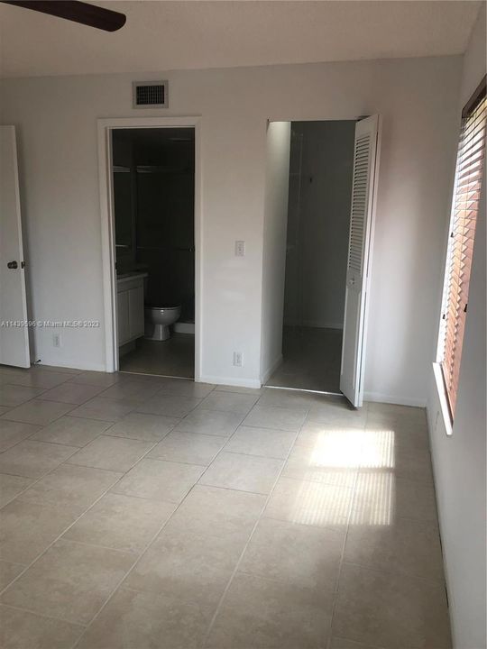 Недавно арендовано: $1,700 (2 спален, 2 ванн, 1111 Квадратных фут)