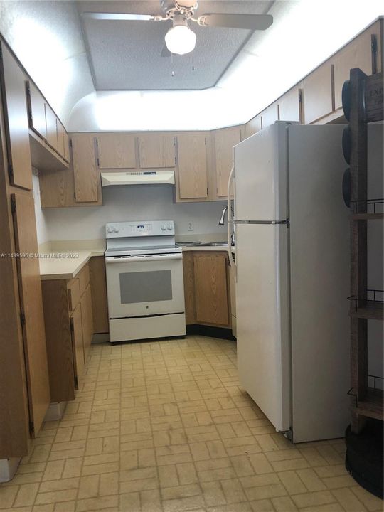 Недавно арендовано: $1,700 (2 спален, 2 ванн, 1111 Квадратных фут)